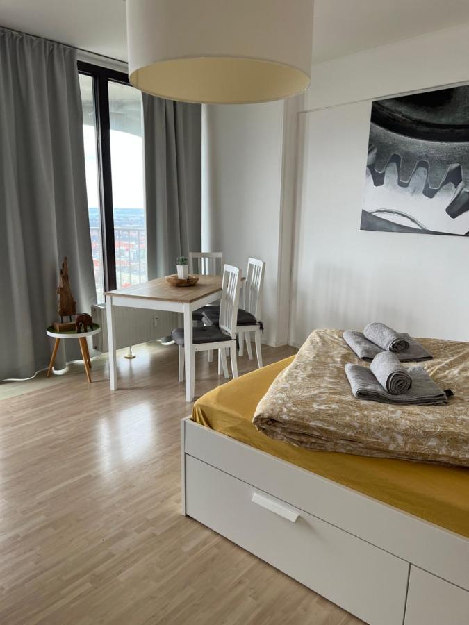 Cityapartment Im 33. Stock Augsburg Eksteriør billede